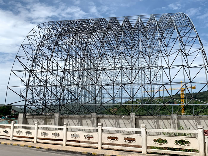 和龙山寨矿储煤棚网架